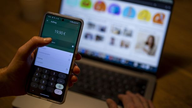 Quanto costa un bonifico istantaneo (e cosa potrebbe cambiare con le modifiche dell’UE)