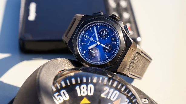 “Out of the blue”: il nuovo Girard-Perregaux Laureato Absolute Cronograph