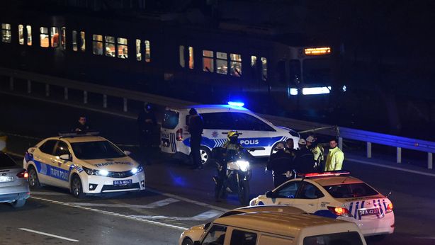 Terrore a Istanbul, esplode bomba vicino alla stazione della metro