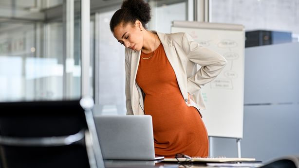 Lavoratrici mamme, in Italia è sempre più difficile esserlo