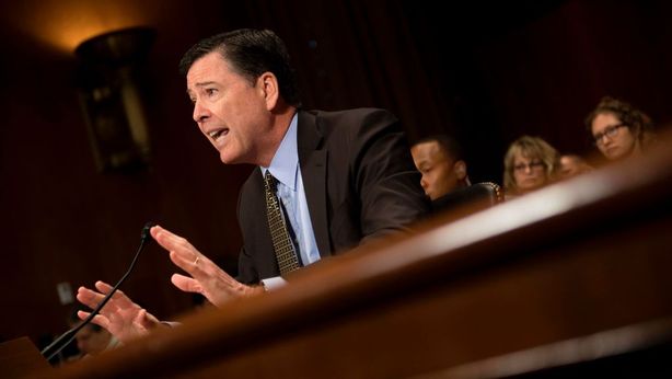 Oro cavalca l’onda della tempesta Comey