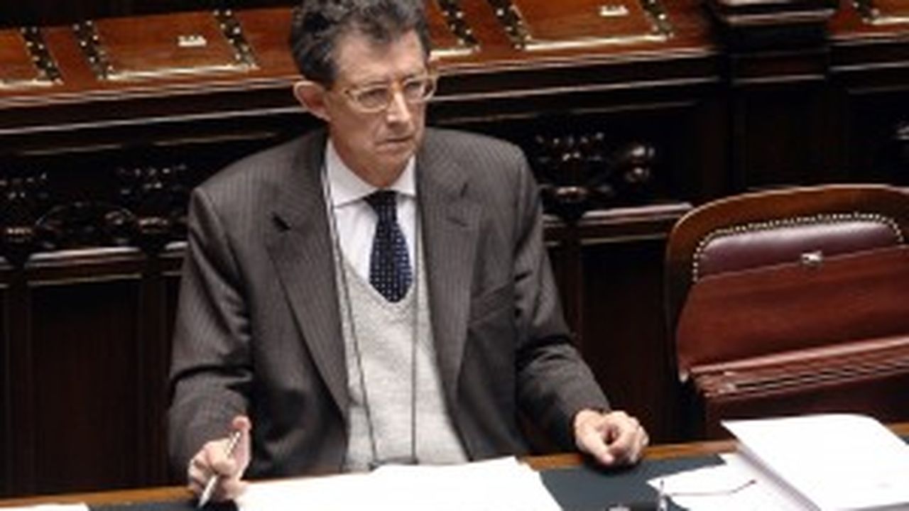 Costi politica: da gennaio tagli selettivi, risparmi per 15 miliardi