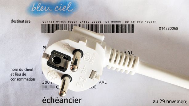 Bolletta luce: come tagliare i costi e risparmiare