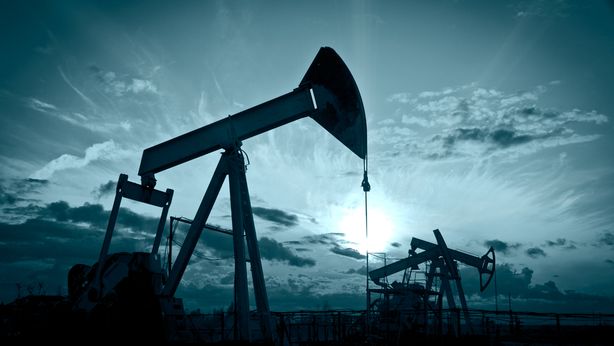 Dove andrà il petrolio? Analisti RBC presentano tre scenari