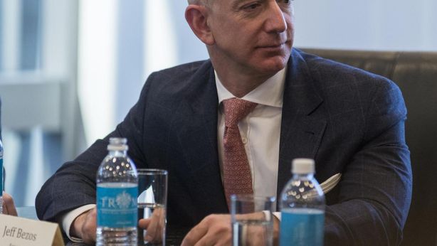 Amazon: fondatore Jeff Bezos lascia Seattle per Miami
