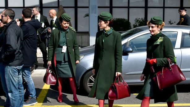 Alitalia, ancora poche ore e avrà finito i soldi