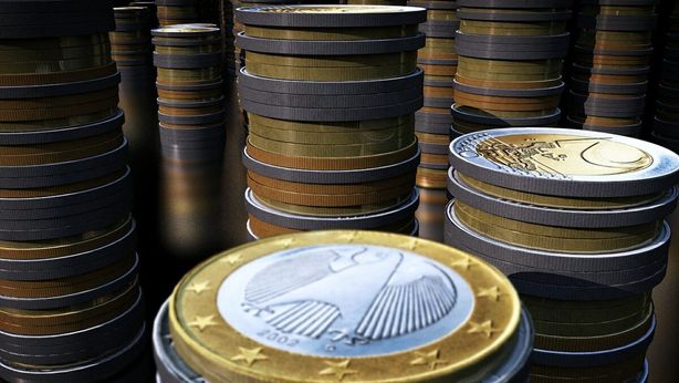 Dollaro ai minimi di giornata dopo dato Philly Fed