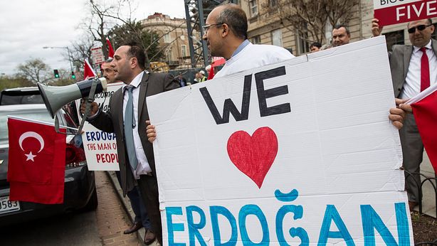 Turchia ha in pugno l’Europa. Ben presto addio visti per entrare in Ue