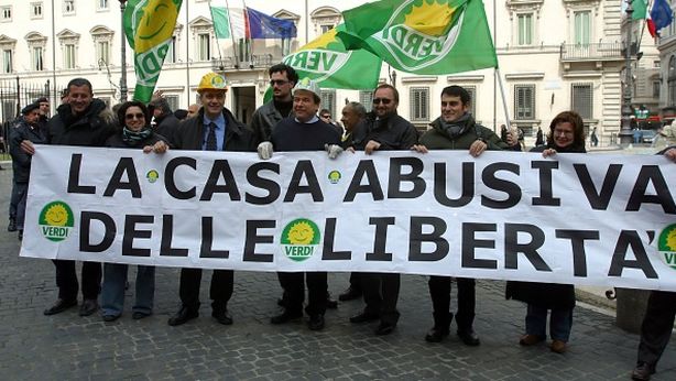Nel decreto Imu-Bankitalia spunta il condono edilizio