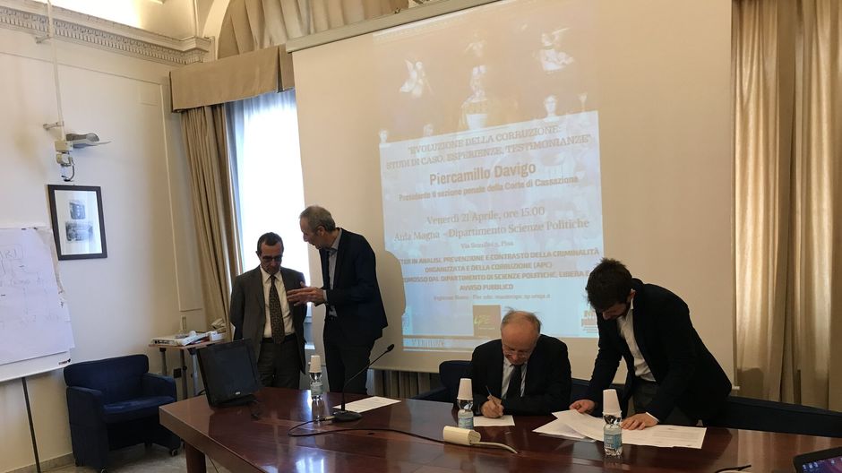 Piercamillo Davigo sulla “evoluzione della corruzione” in Italia