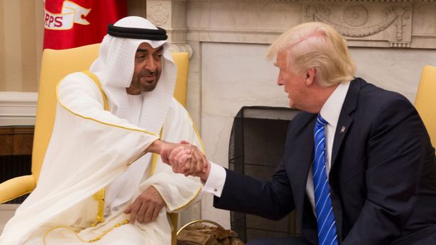 Trump vende armi ai sauditi dopo averli accusati di finanziare l’Isis