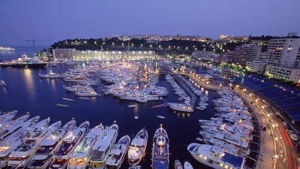 Knight Frank: ecco dove i super ricchi spendono i loro soldi tra yacht e aerei privati