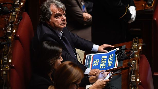 Debito sale ancora, opposizione: Padoan si dimetta