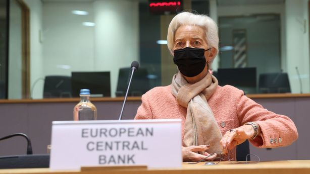 Inflazione, per Lagarde la linea è chiara: “No a rialzi dei tassi prematuri”