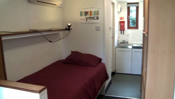 Bolla immobiliare: londinesi vivono nei container