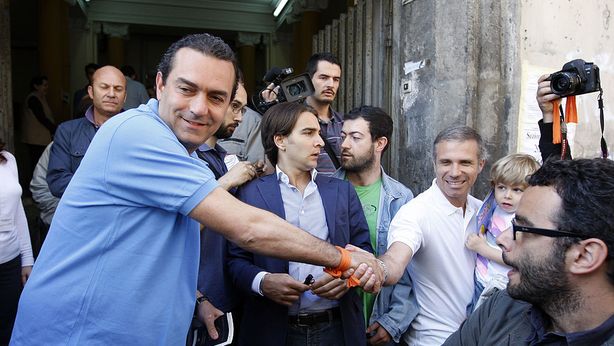 Insultato da De Magistris, Renzi parla di “paese più bello del mondo”