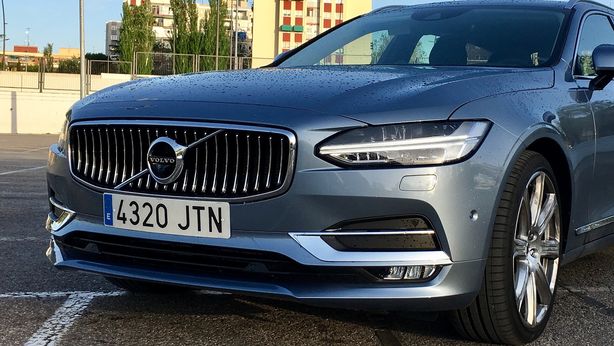 Volvo: al via produzione autocarri elettrici a batteria pesante