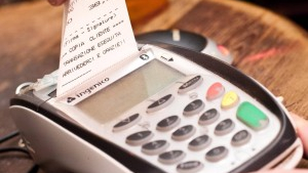 Prelievi bancomat, consigli per risparmiare all’estero