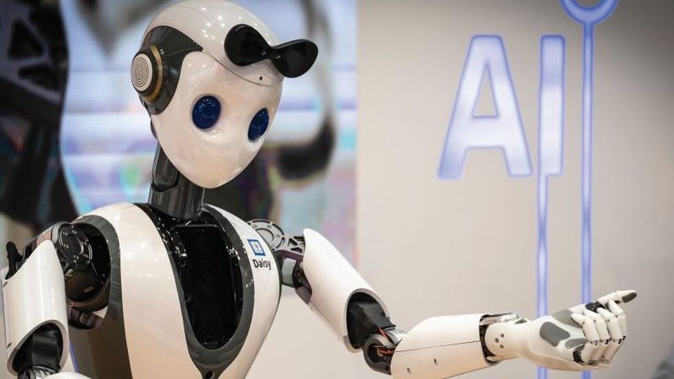 The humanoid robot Daisy of the American company Cloud-minds