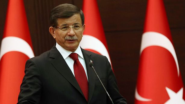 Re Erdogan, la purga continua. Cacciato il premier Davutoglu