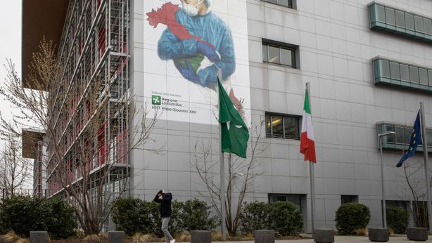 Gli artigli del mondo sull’Italia