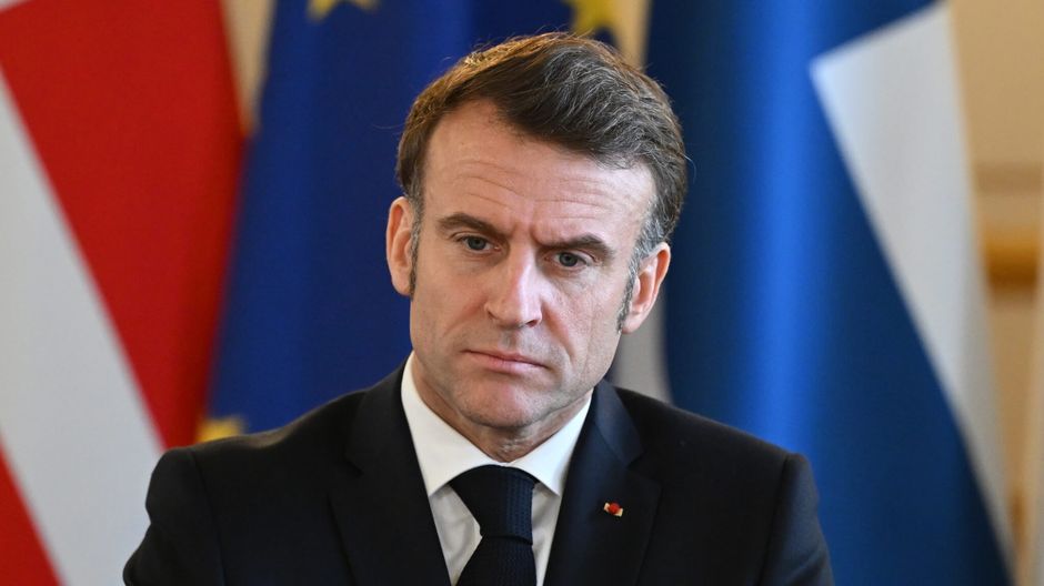 Francia, alta tensione politica: mercati in attesa della scelta di Macron