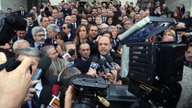 Parlamentari PdL in marcia al Tribunale. “Napolitano intervenga”