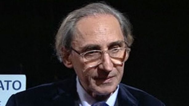 Sicilia, Battiato: “non c’è un euro, hanno rubato tutto”