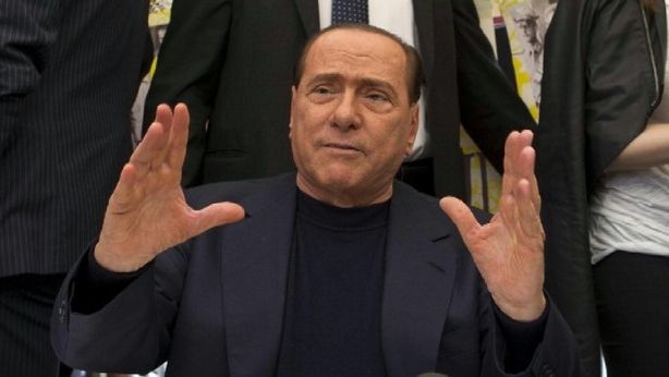 Berlusconi: Basta, “staccare la spina a Letta”
