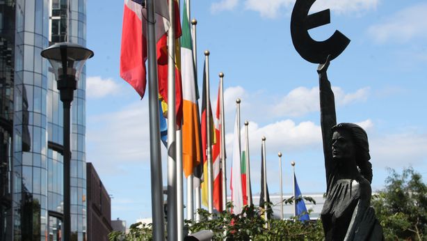 Pil: l’Italia non è più fanalino di coda d’Europa, la Commissione alza le stime