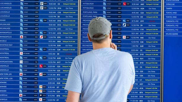Voli: biglietti costano 11 volte di più. Tornare al Sud è un salasso