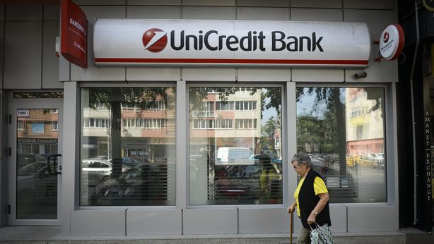 Credit Suisse conferma outperfom su Unicredit, neutral su Intesa