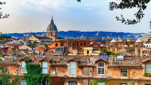 Affitti fermi a 70 anni fa, tutti i favori del Comune di Roma ai partiti