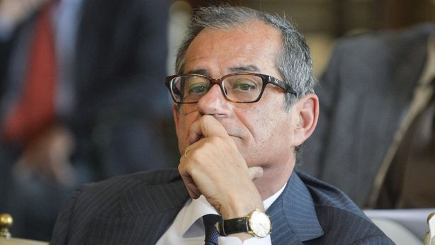 Governo: chi è ministro Economia Tria e cosa pensa di flat tax ed euro