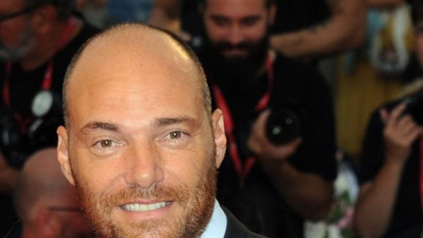 Finalmente l’uomo ritorna ad essere al centro del mondo, intervista ad Andrea Pezzi (VIDEO)