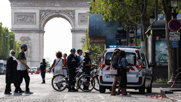 Francia, continuano le proteste per Nahel. Quanto costano al paese?