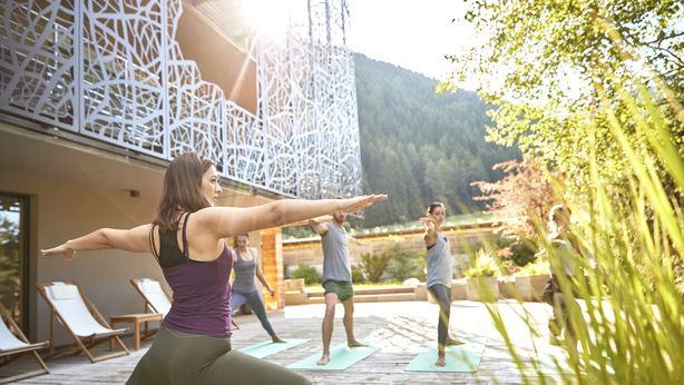 Per riprendersi dallo stress dello smartworking un autunno a tutto yoga