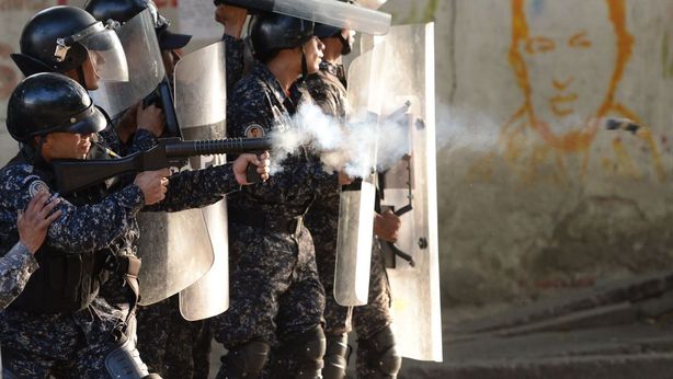 Venezuela, futuro in mano all’esercito: esclusa per ora invasione Usa