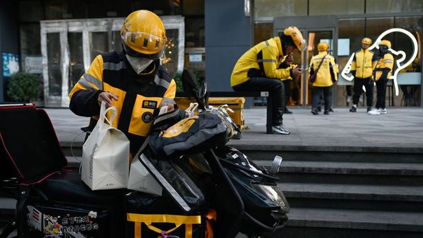 Borsa Tokyo -1,16%, sconta rafforzamento yen. A Hong Kong vola il titolo Meituan