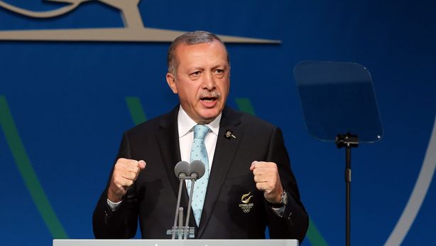 Erdogan minaccia “referendum in stile Brexit su adesione a Ue”