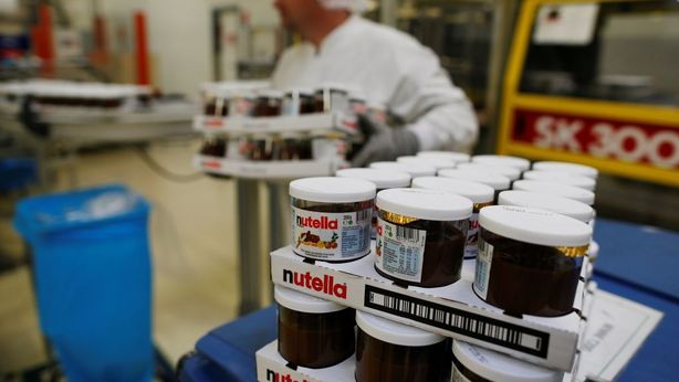 Più zucchero meno nocciole: cambia la ricetta della Nutella