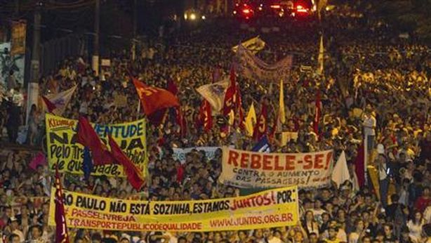 Brasile scosso dalle proteste, mai viste negli ultimi 20 anni