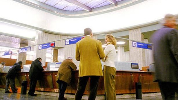 Soldi alle banche? Meglio darli alla gente