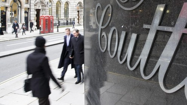 Intesa SanPaolo: punta all’acquisto di Coutts, divisione di Royal Bank of Scotland