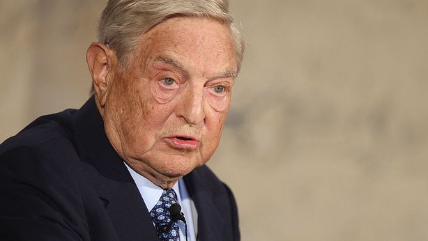 Soros contro BlackRock: iniziativa in Cina un ‘errore tragico, farà perdere investimenti ai suoi clienti’