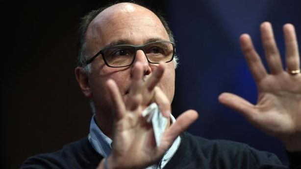 “Ciao Del Vecchio”: ad di Luxottica se ne va. Ecco chi arriva