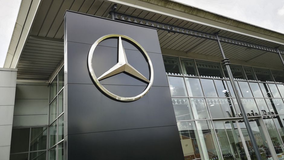 Mercedes-Benz: calo delle vendite in Cina impatta su stime ricavi