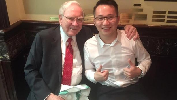 Imprenditore cinese è sicuro di battere suo idolo Buffett con le criptovalute