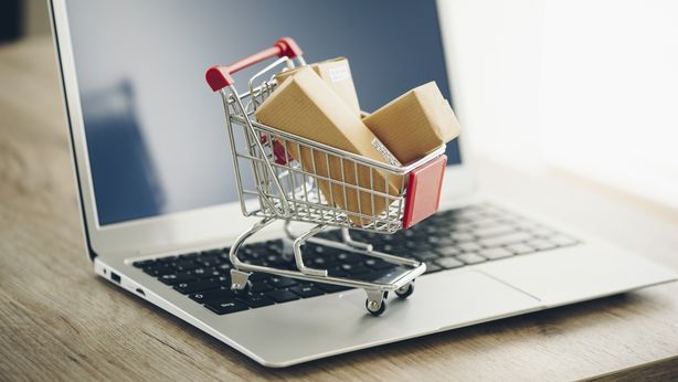 Shopping online, quali prodotti hanno subito i rincari maggiori quest’anno?
