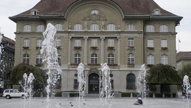 Banca nazionale svizzera svende titoli Usa